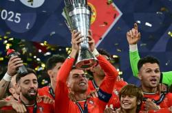 AYXapp下载-欧国联赛擂鼓呐喊，球队奋勇争先