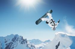 爱游戏官网-西甲国家德比之夜，西亚卡姆成为全场焦点