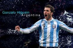 爱游戏在线-抢七夜，谁主沉浮？拉文接管比赛，76人打穿勇士的传奇之战