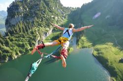 爱游戏入口-南美狂飙突袭都灵，迪亚斯统治全场，巴拉圭新星闪耀尤文竞技场