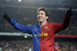 爱游戏大厅-双线统治力，雄鹿的团队压制与保罗的个人接管