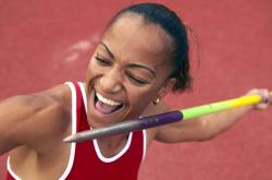 爱游戏官方-从墨尔本到伦敦，德约科维奇跨越赛场的绝杀艺术