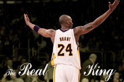 AYX体育赛事-年终总决赛横扫法网，辛纳点燃赛场，新王加冕与时代更迭