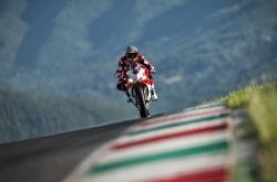 AYX官方直播-绿茵场上的直板魔术师，当葡萄牙横扫瑞典，许昕式高光如何照亮团队胜利