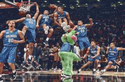 爱游戏体育-库里比赛走势一手掌控，吉林队力克马刺，当个人英雄主义遇上团队胜利的辩证