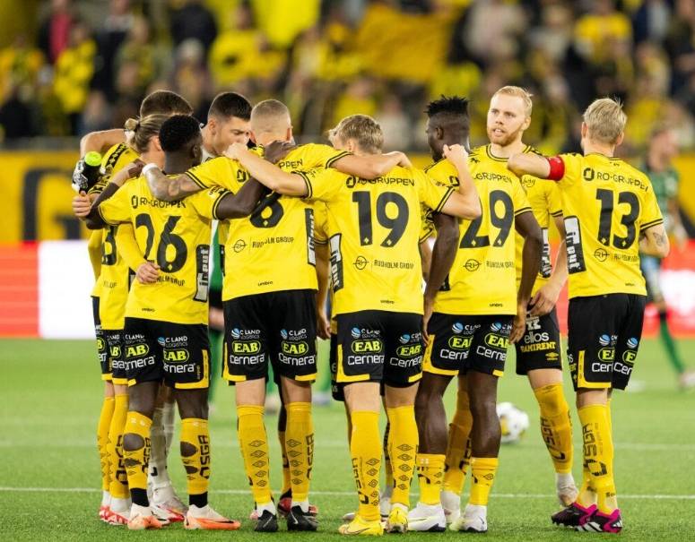 关于雷根斯堡再战赫尔塔，冲刺德国足球联赛前四名的信息