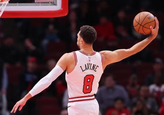 马刺轻取热火，武切维奇带队取胜