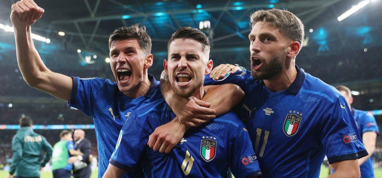 乌拉圭险胜挪威，伊布关键制胜