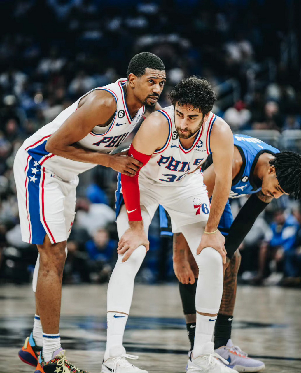 美国男篮险胜日本男篮，哈里斯送出助攻