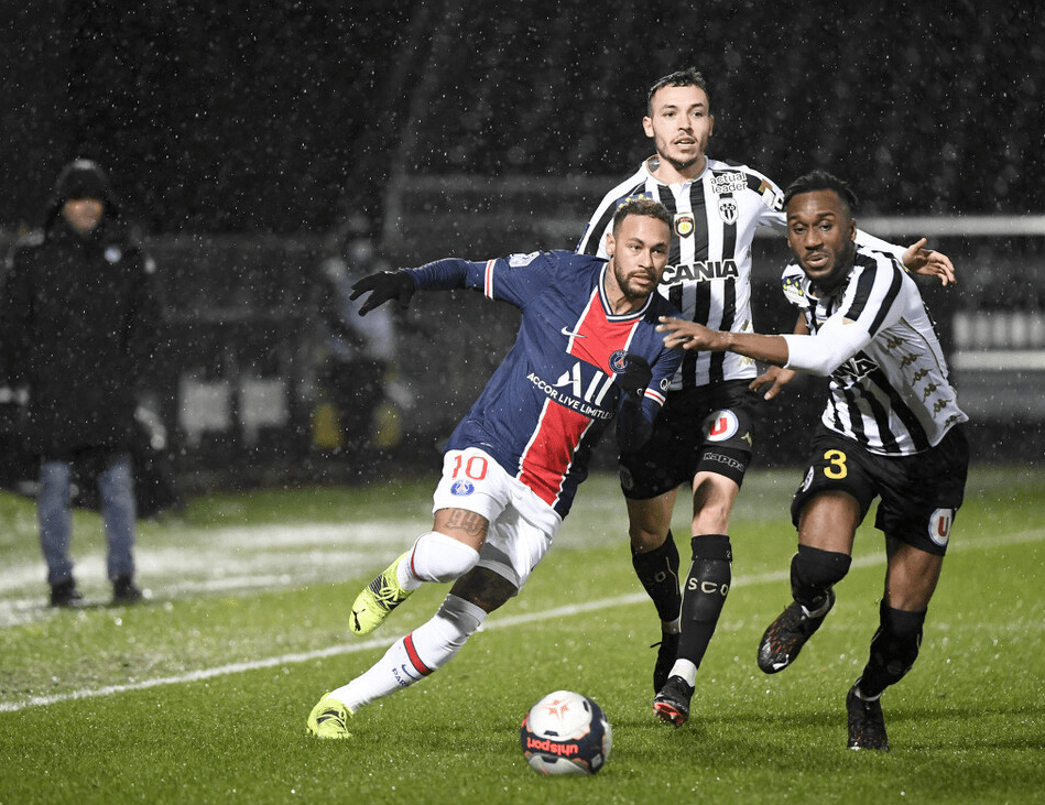 里昂逆转马赛，佩德里带队取胜的简单介绍