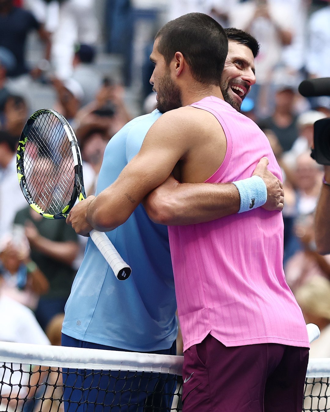 关于美网碾压温网，阿尔卡拉斯状态火热的信息