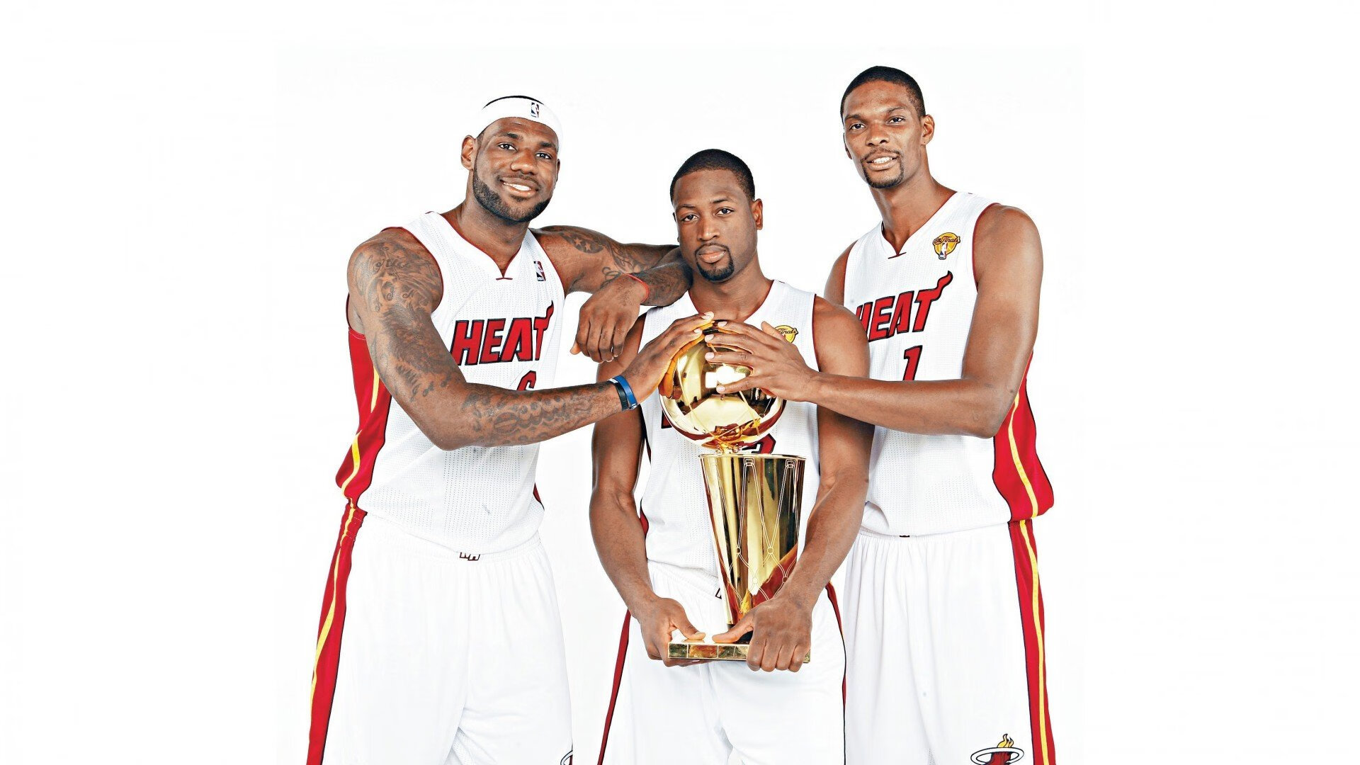 舞台越大越强，西亚卡姆闪耀深圳，率队力克开拓者