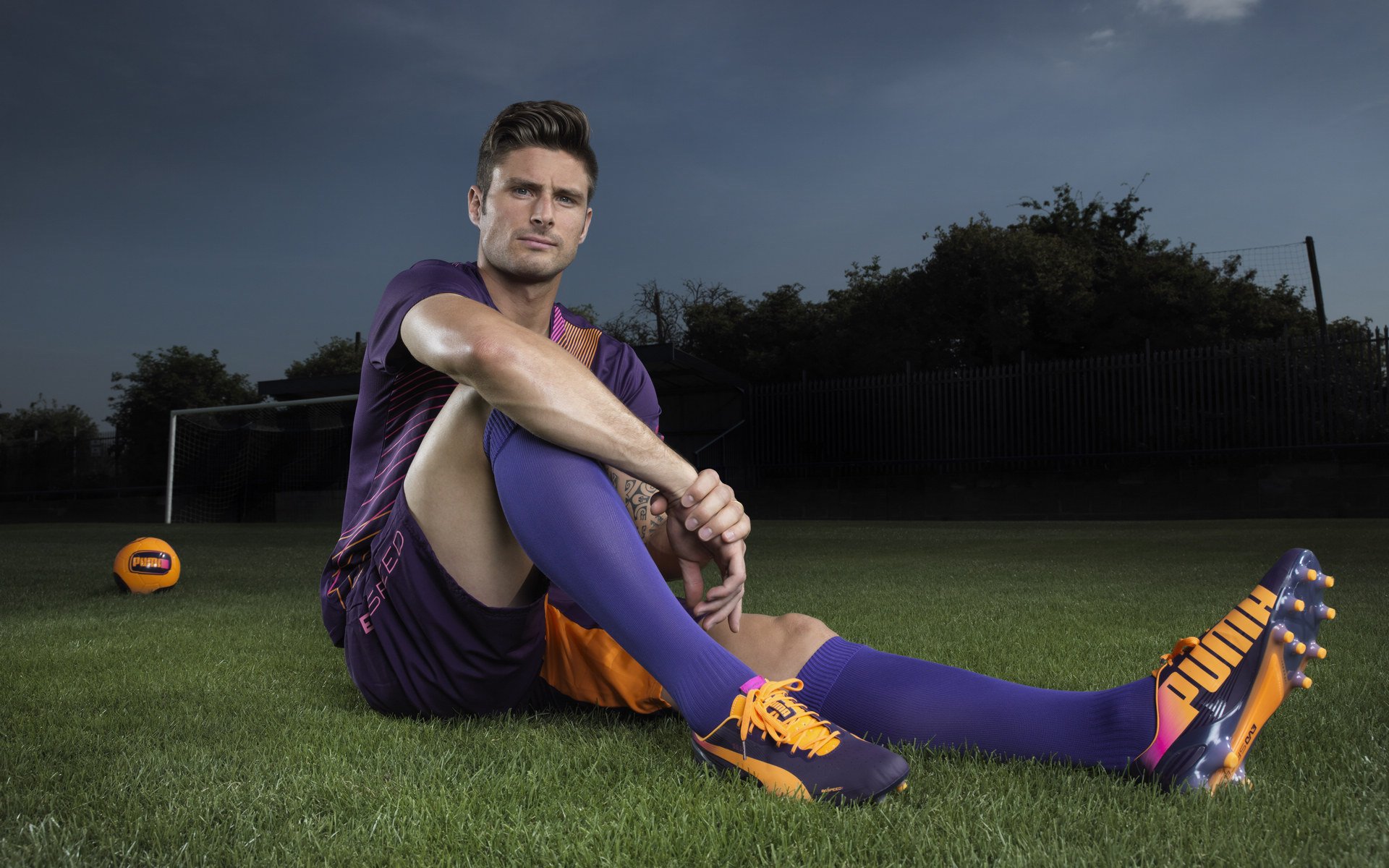 赖斯生涯之夜照亮酋长球场，马里钢铁防线封锁罗马军团