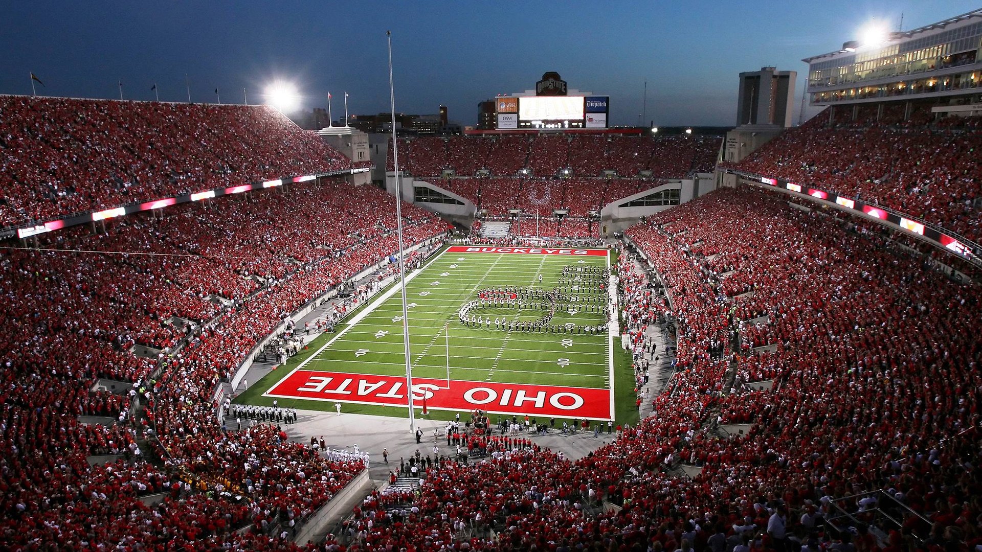 赛道上的意外与必然，索伯险胜法拉利，拉塞尔统治全场